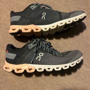 On Cloud Women's Black and Peach Athletic Sneakers